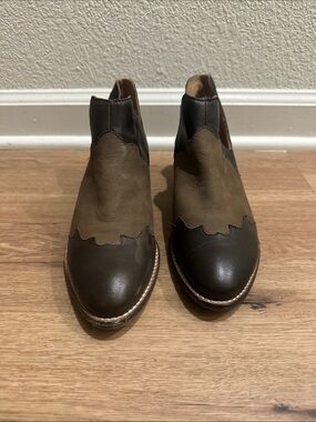 Seychelles Two-Tone Brown Leather Boots